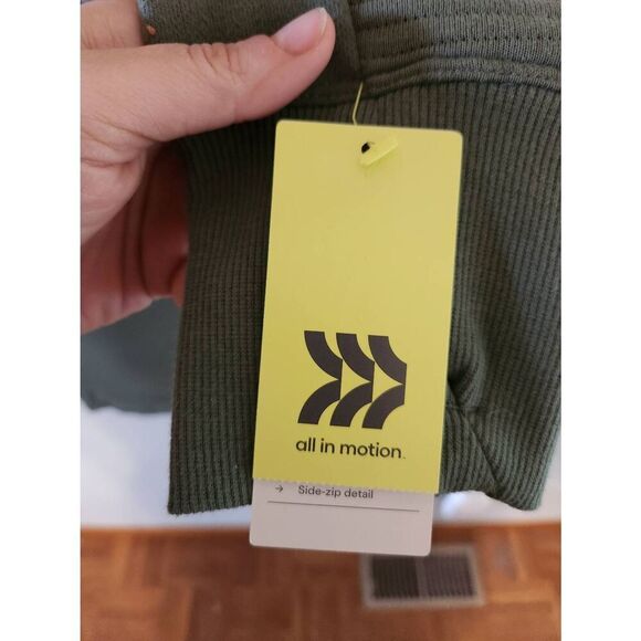 NWT All in Motion Olive Green Quilted Mock Neck Side Zip Pullover Size Large - Picture 3 of 6